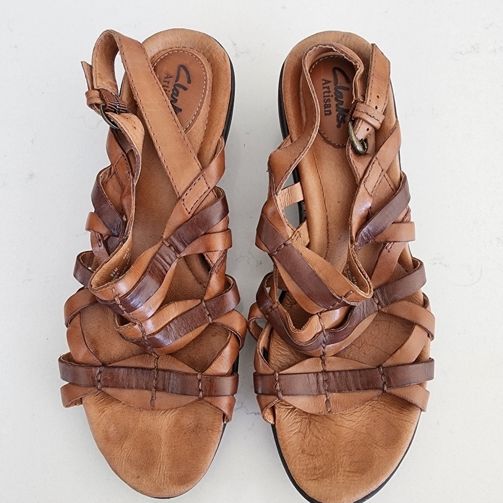Clarks Artisan Two-Tone Brown Tan Leather Strappy Heel Sandal Size 9.5 MCS5955K - Picture 3 of 13